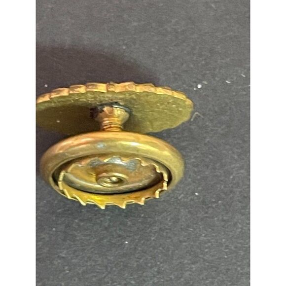 Lipton 10K GF Service Pin Lapel/Hat LGB Clover - Picture 2 of 3